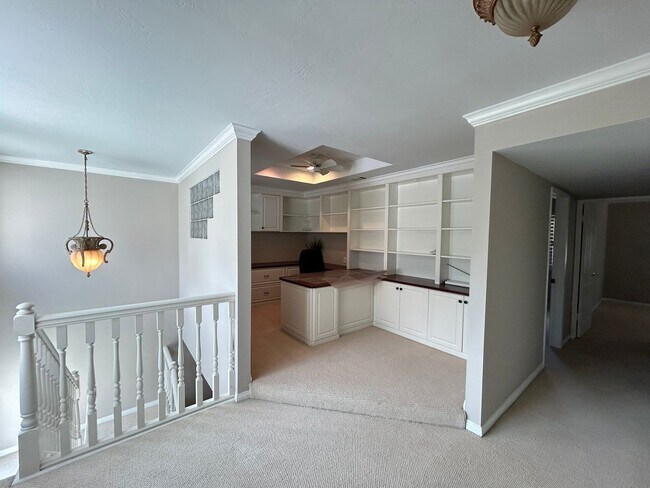 Building Photo - Stunning 4 Bedroom 2.5 Bath Home with Offi...