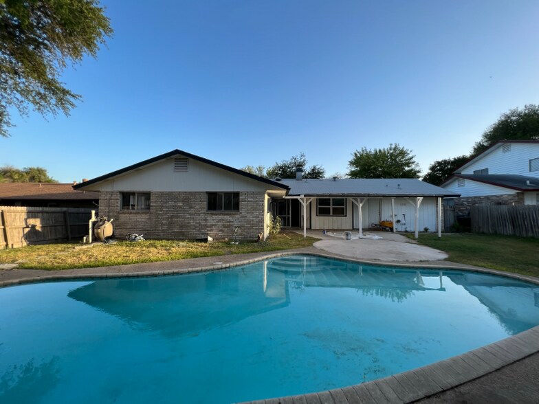 Building Photo - 506 Balboa Dr