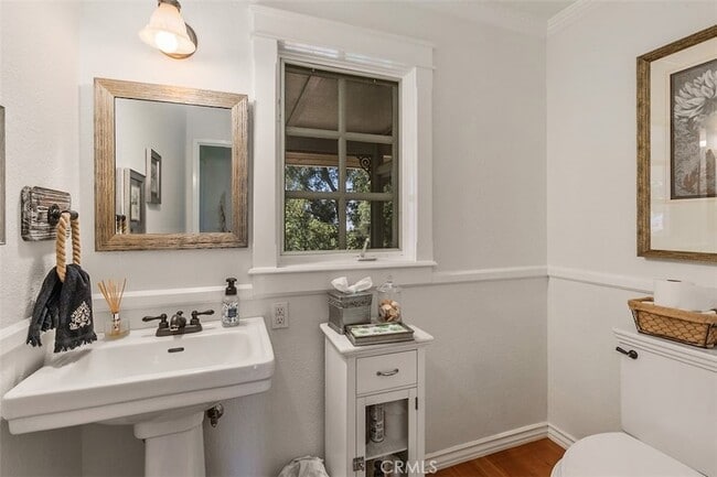 Building Photo - 35455 El Niguel Rd