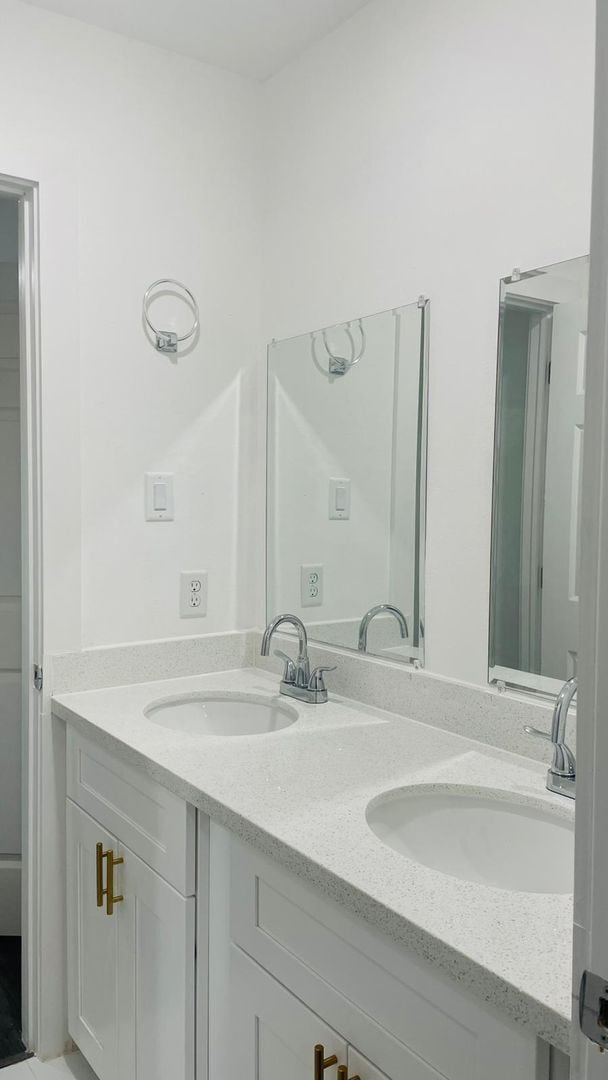 Building Photo - ? Brand-New Duplex – 3 Bedrooms, 2.5 Bathr...