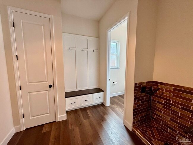 Building Photo - 4189 Soundpointe Dr