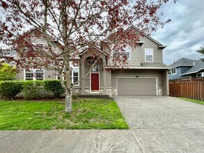 Building Photo - Spacious 4 Bed, 2.5 Bath House!