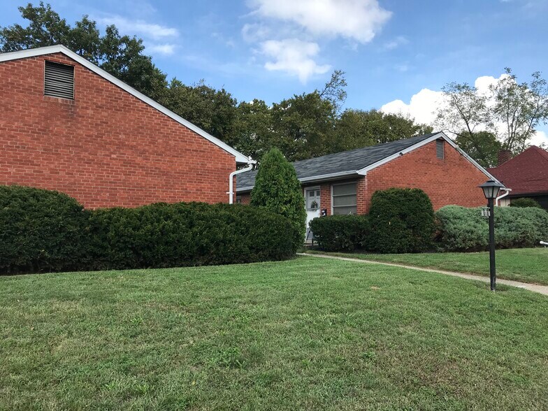 Building Photo - 512 Olden Ave