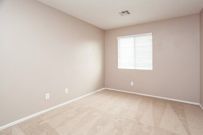 Building Photo - 11592 Renzo St