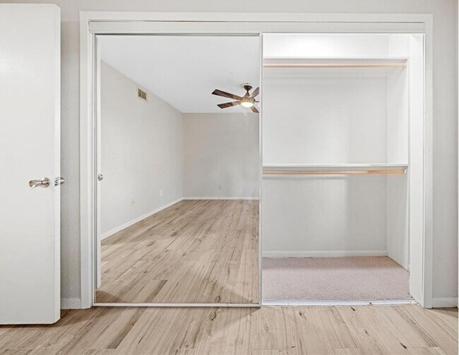 Building Photo - 2277 S Kirkwood Rd