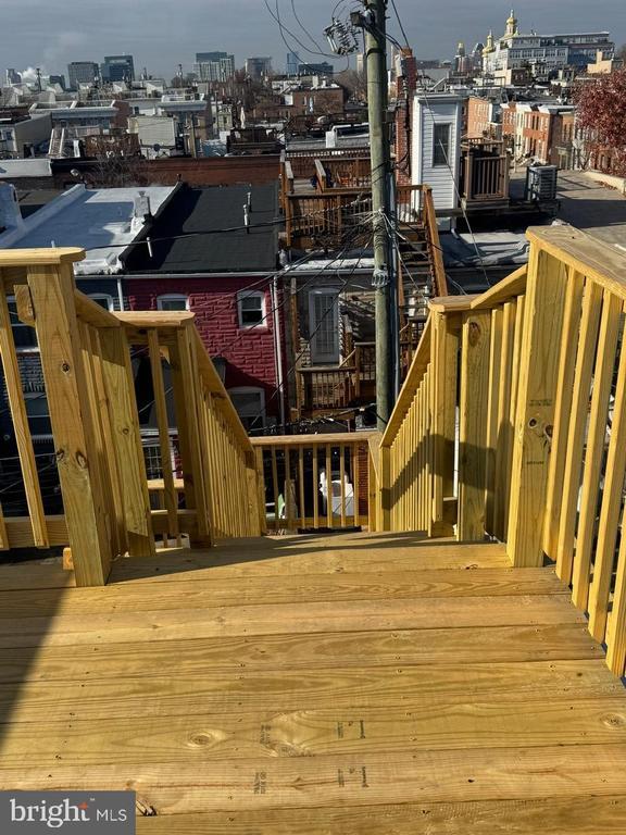 Building Photo - 606 S Belnord Ave