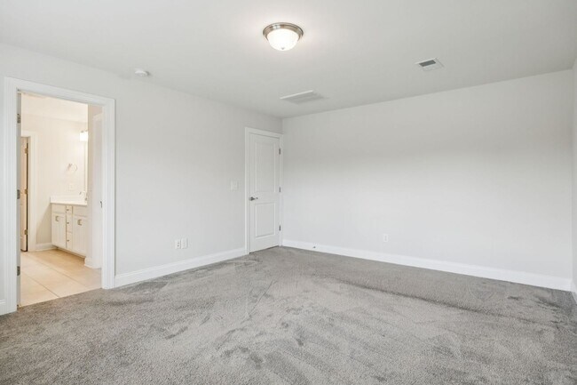 Building Photo - Clover Glen Rental