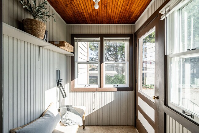 Building Photo - 2411 W Mill Rd