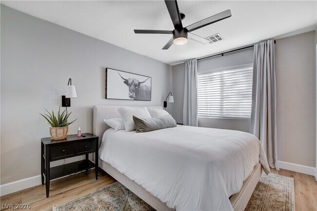 Building Photo - 10400 Raining Sky St