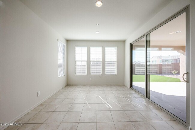 Building Photo - 13723 W Calle De Baca