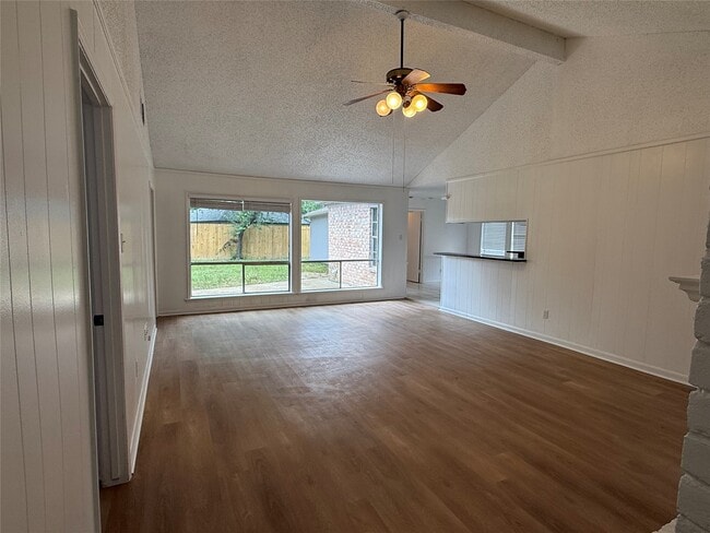Building Photo - 1847 Spruce Knob Dr