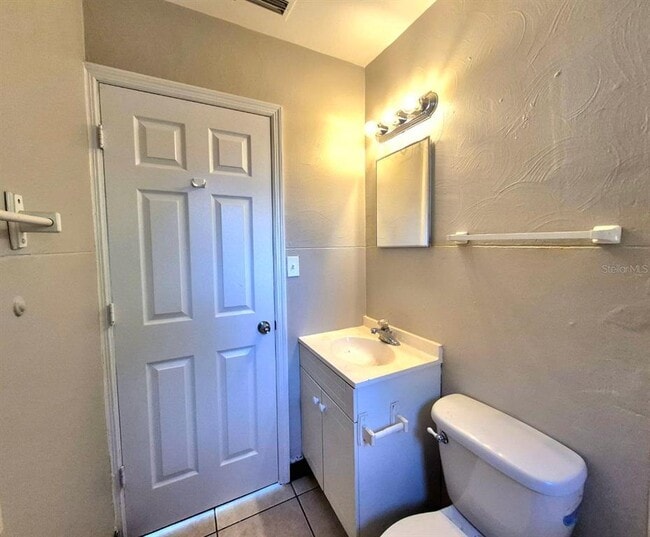 Building Photo - 1725 W Arch St