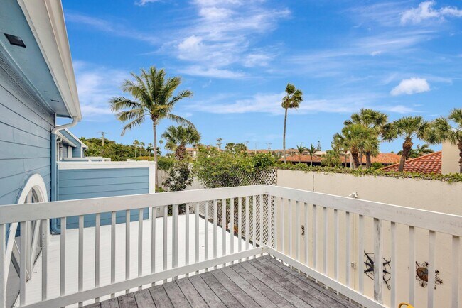 Building Photo - 120 Ocean Dunes Cir