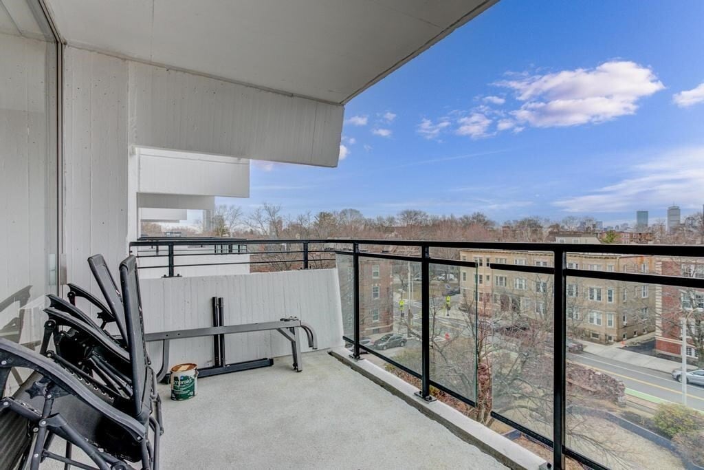 Building Photo - 60 Babcock St