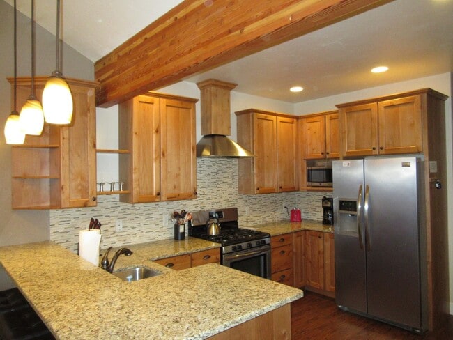 Building Photo - 2 Bed 2 Bath Great Northern Condo