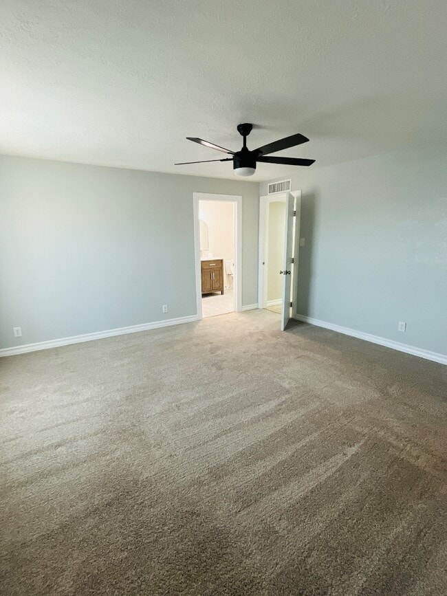 Building Photo - 6407 Los Altos Dr