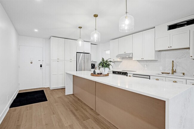 Building Photo - 4250 Galt Ocean Dr