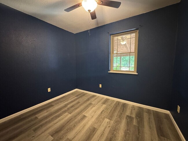 Building Photo - 14467 Worth Ln