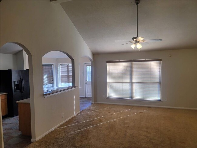 Building Photo - 3611 Elmwood Dale Dr
