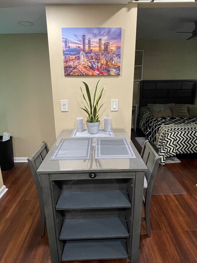 Building Photo - 1164 Cedar Log Pl