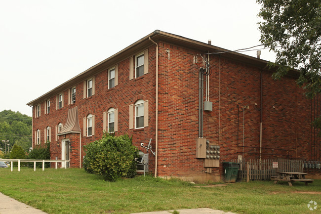 Primary Photo - St Simon Apartments