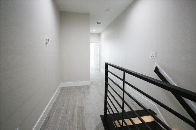 Building Photo - 5113 Hershe St