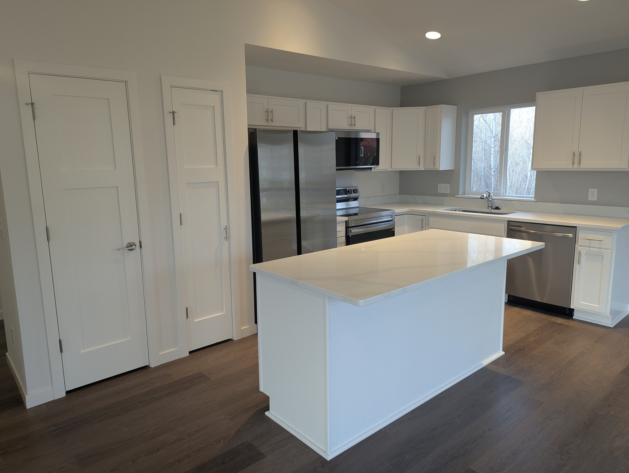 Building Photo - 132 Chalet Dr