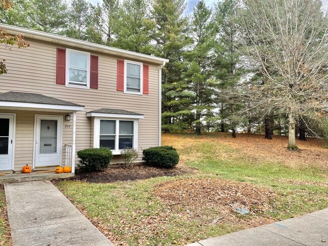 Primary Photo - 200 Janie Ln