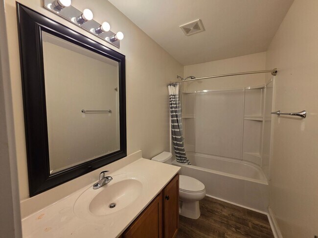 Building Photo - 177 Mill House Ln