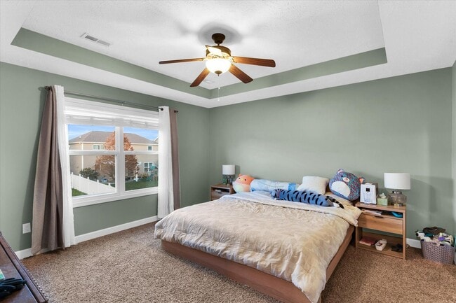 Building Photo - 2 story 4 bedroom 3.5 bath