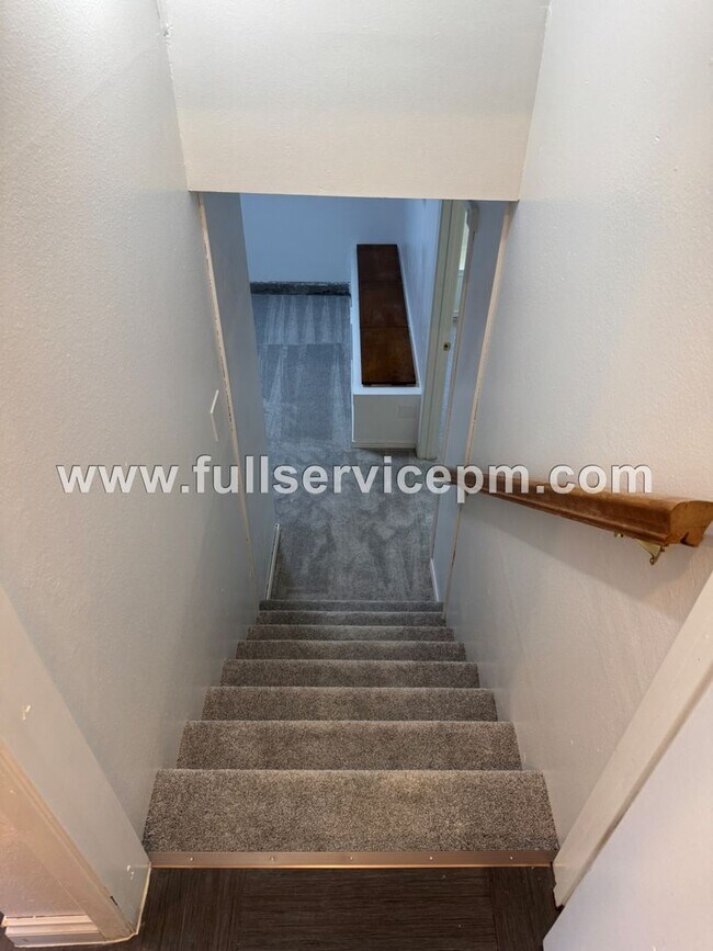 Building Photo - Spacious 4-Bedroom Upper-Level Home with Fireplace, Bonus Room & Large Deck