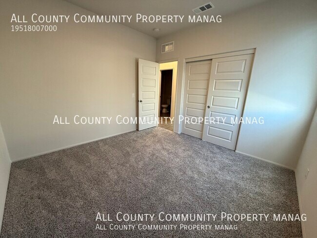 Building Photo - 11615 Zoeller St