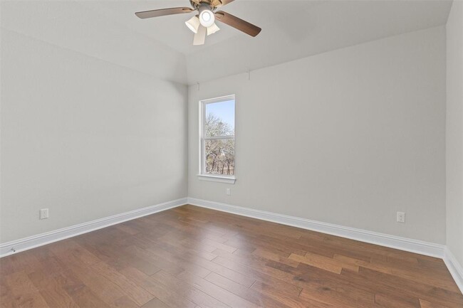 Building Photo - 205 Riverhill Cv