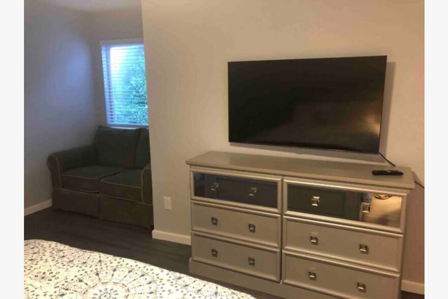 Building Photo - 3834 Kensingwood Trce