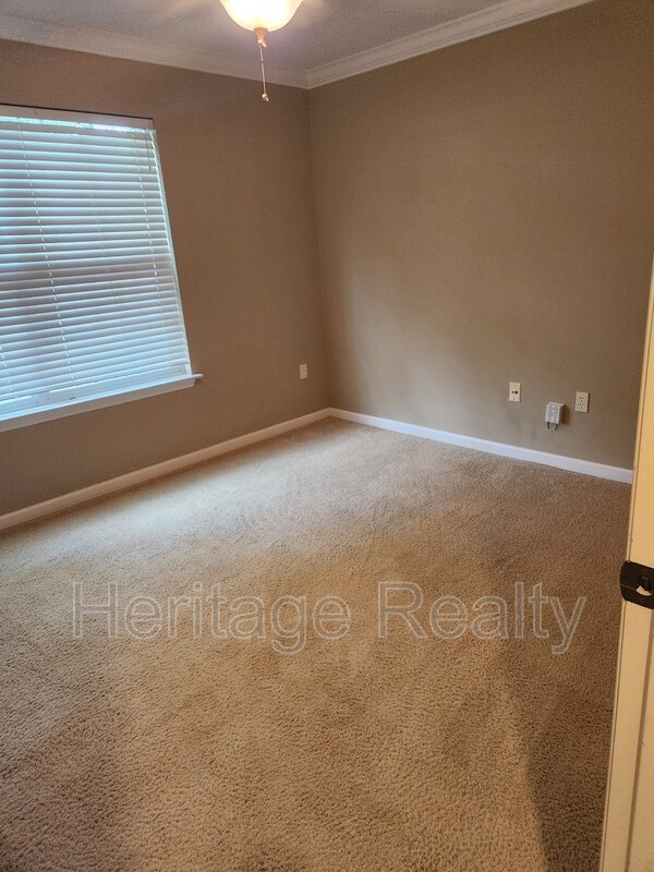 Building Photo - 6515 Airtree Ln