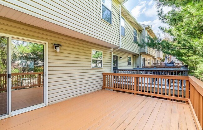 Building Photo - 4733 Buxton Cir