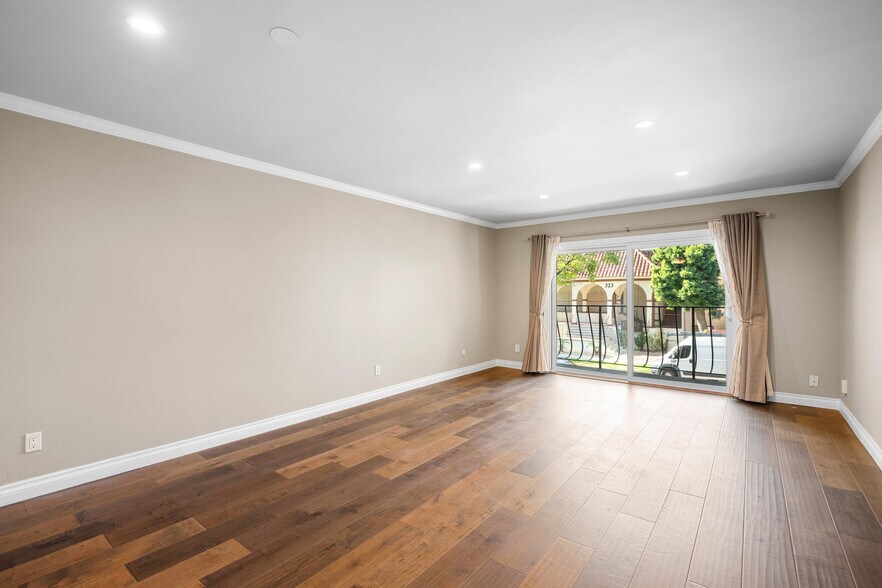 Building Photo - 310 N Jackson St