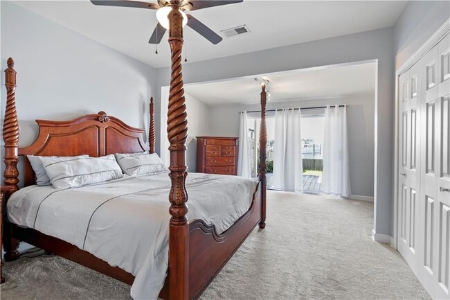 Building Photo - 1057 Marina Dr