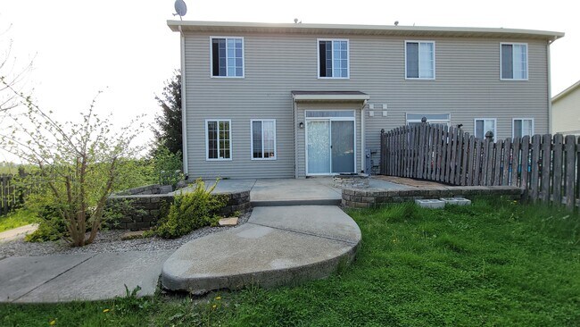 Building Photo - 1426 Dahlgren Ln