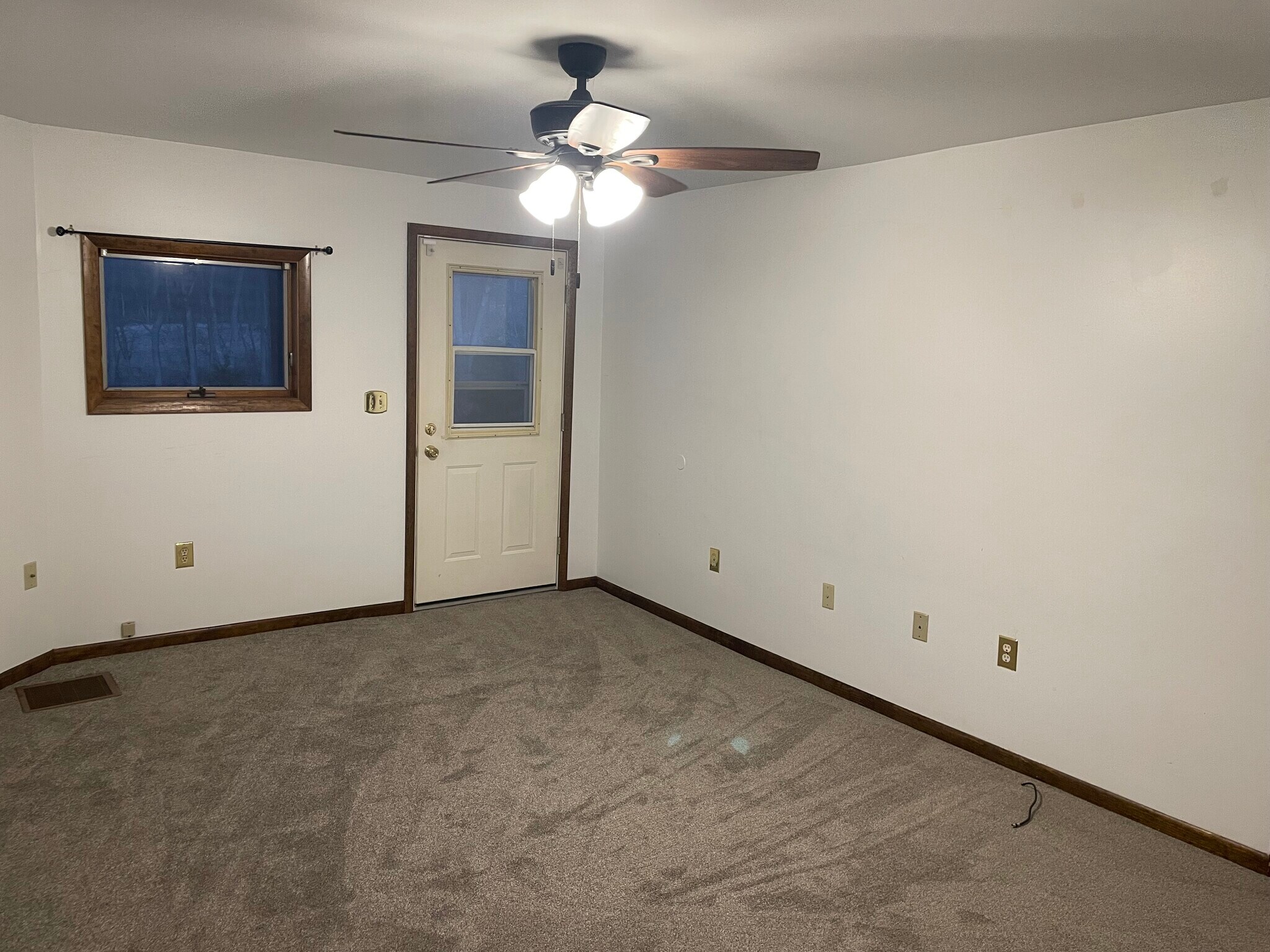 Building Photo - 315 East Brady Rd