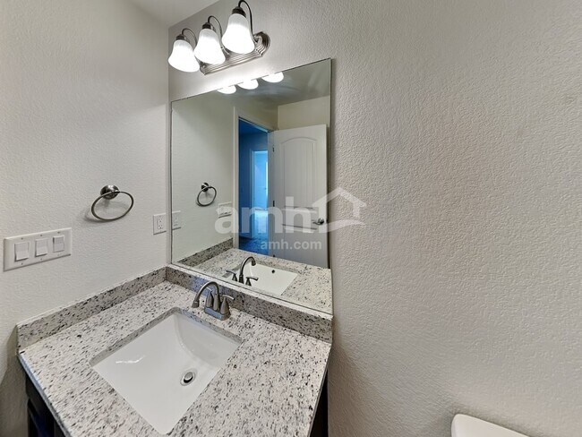 Building Photo - 10126 Silver Stirrup Dr