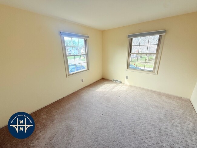 Building Photo - 14955 W Fenway Dr