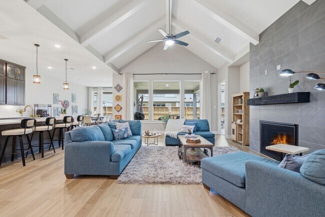 Building Photo - 28065 Willow Gln Dr