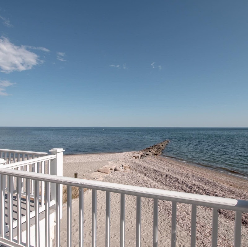 Building Photo - 2123 Fairfield Beach Rd