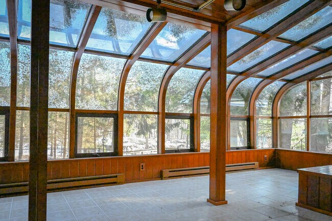 LL - lower level Atrium-Great Room - 264 Long Meadow Rd