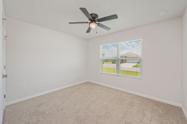 Building Photo - AVAILABLE NOW | BEAUTIFUL 5 BEDROOM, 3 BATH HOME IN MILTON WITH LARGE BACK YARD