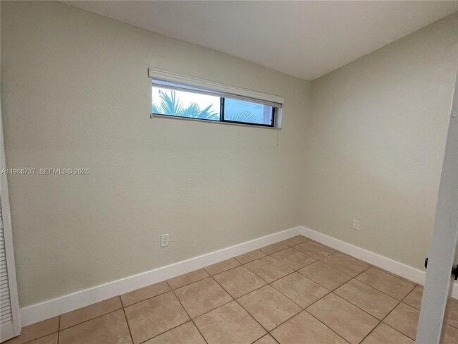 Building Photo - 2202 San Remo Cir