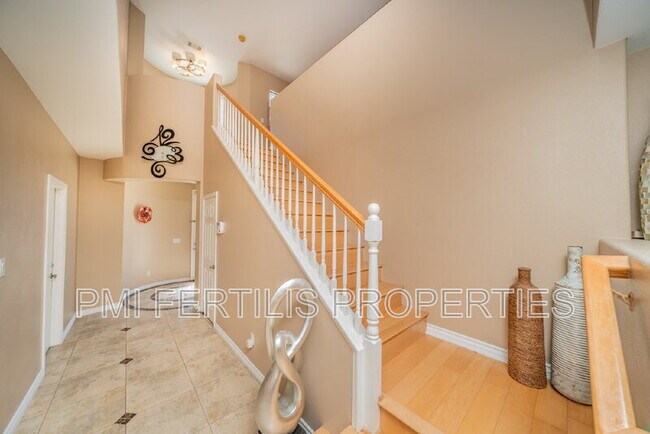 Building Photo - 12494 Breeze Ln