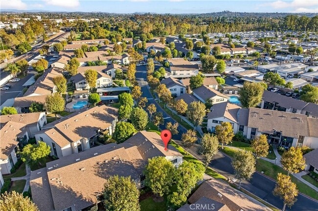 Building Photo - 1 Bed + 1 Bath Condo with 1 Carport