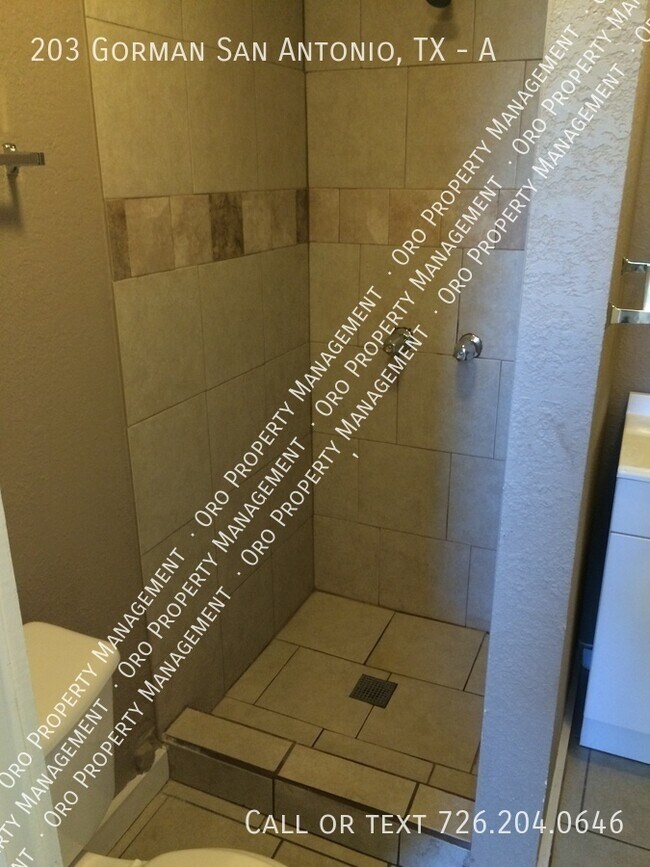 Building Photo - 203 Gorman